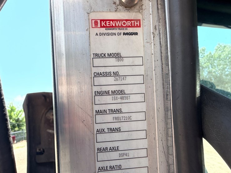 2010-kenworth-t800-image-101