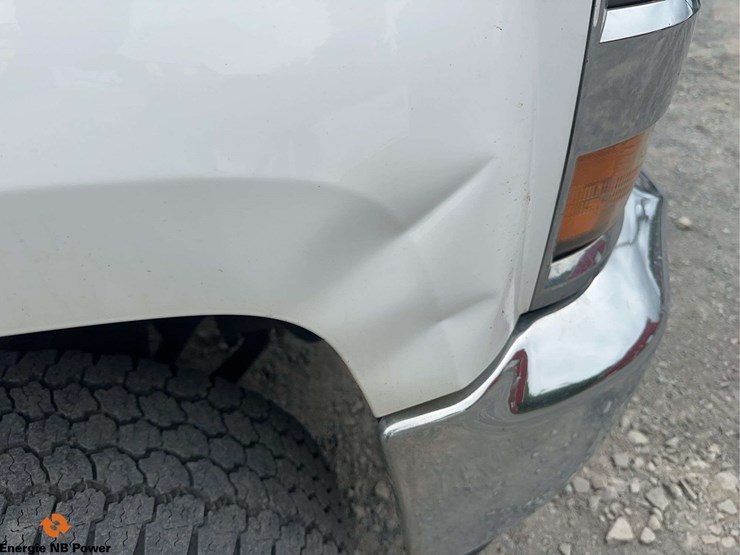 2015-chevrolet-silverado-3500hd-image-15
