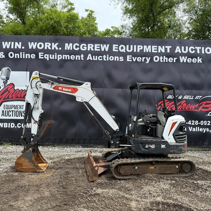 2023 BOBCAT E42