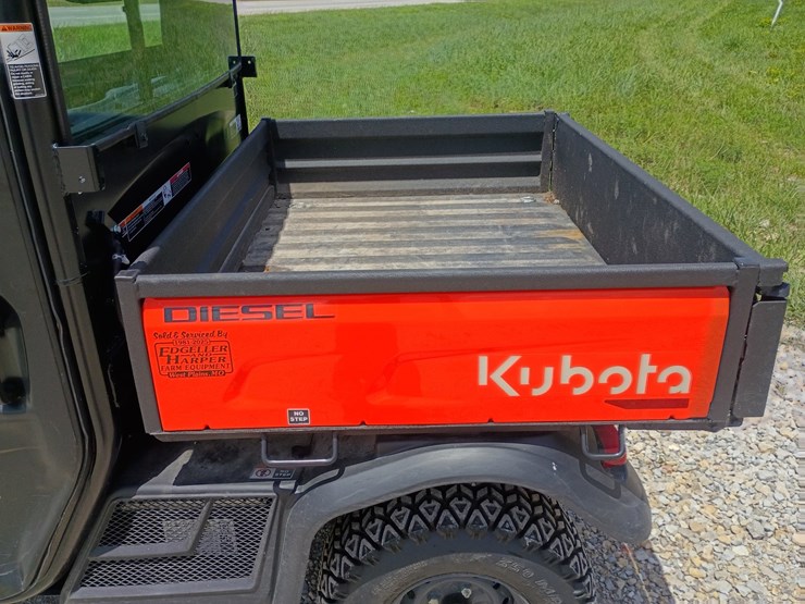 2025-kubota-rtv1100-image-35
