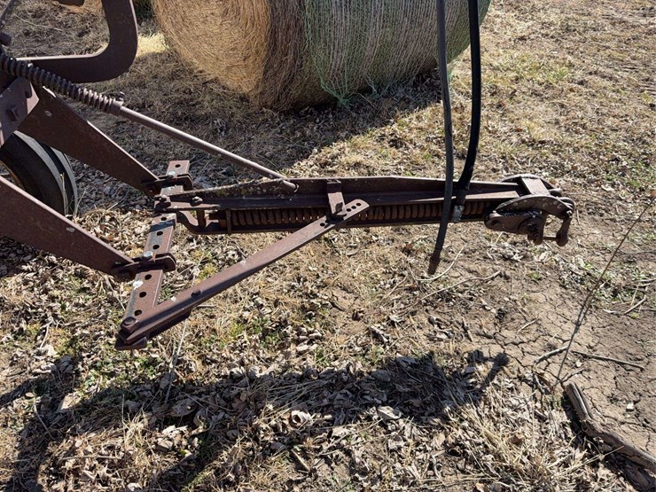 john-deere-pull-type-no.-44-two-bottom-plow-image-9