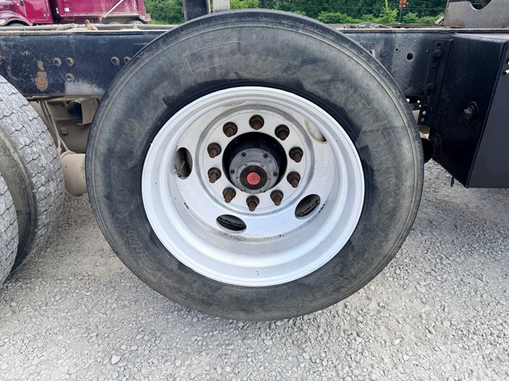1996-ford-at9513-image-98
