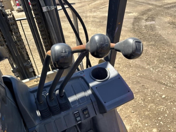 2016-caterpillar-2c6000-image-25