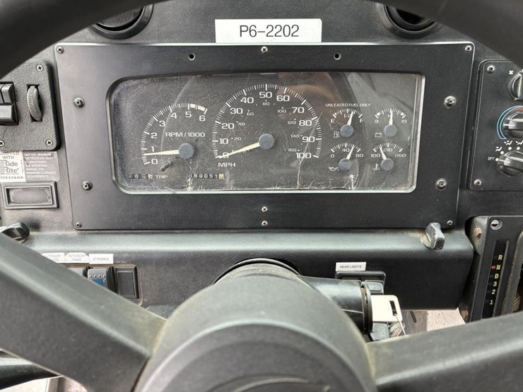 2002-workhorse-p42-image-22