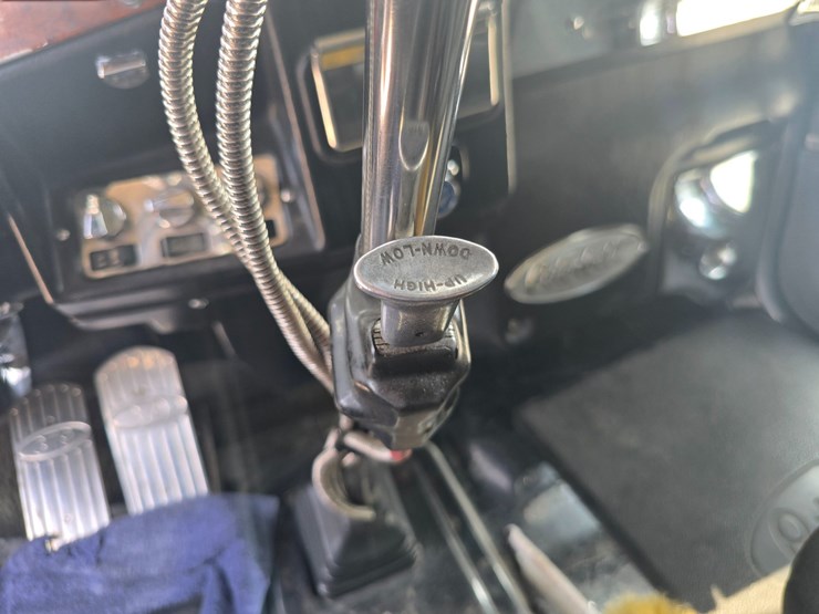 2000-peterbilt-379-image-92