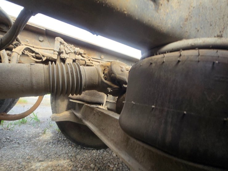 2011-kenworth-t700-image-98