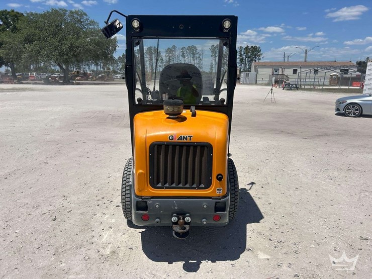 2023-giant-g2500-hd-image-20