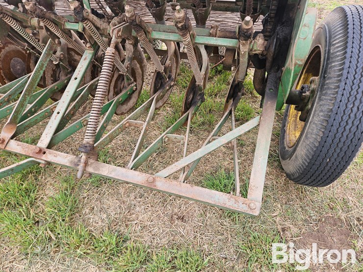 john-deere-14-image-10