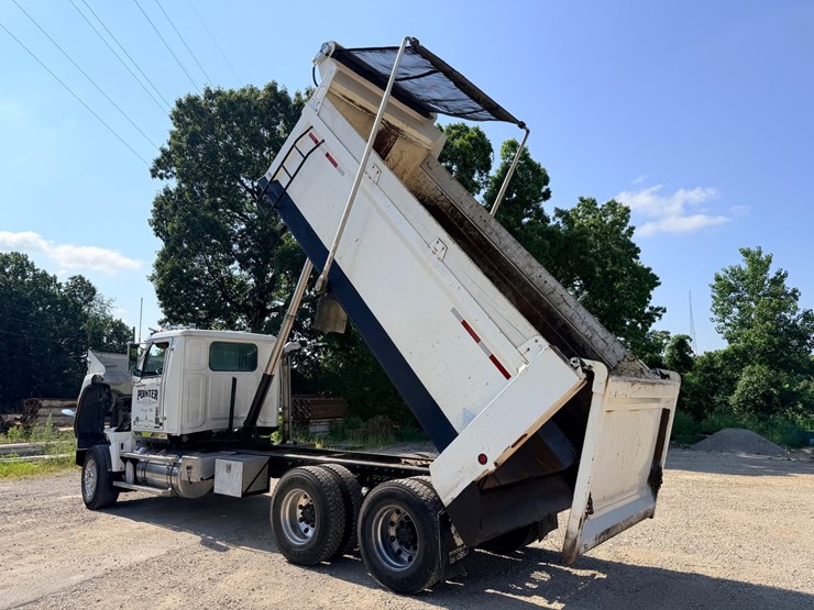 2016-western-star-4700-image-30