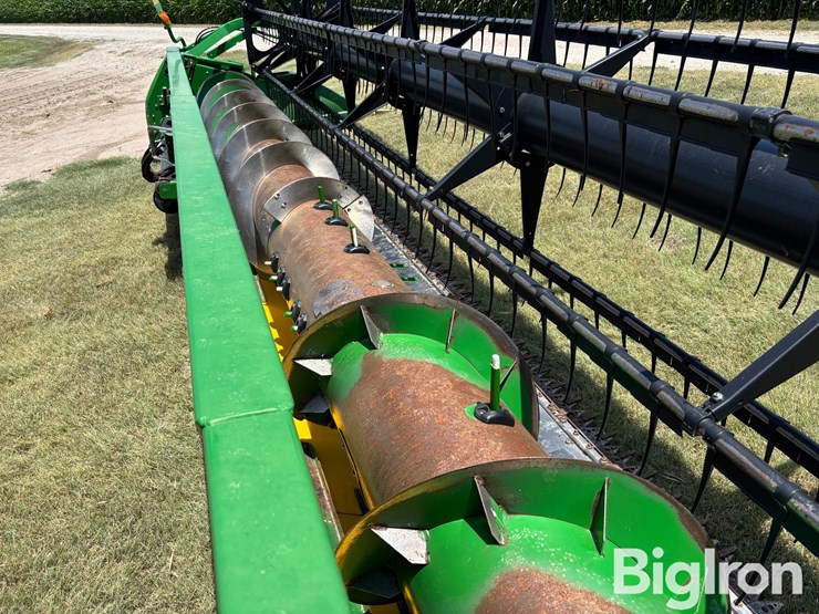 2011-john-deere-630f-image-15