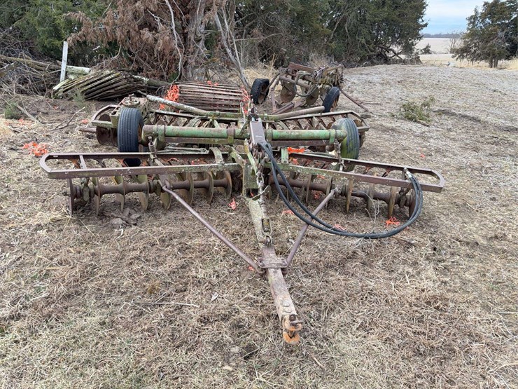 john-deere-11-image-6
