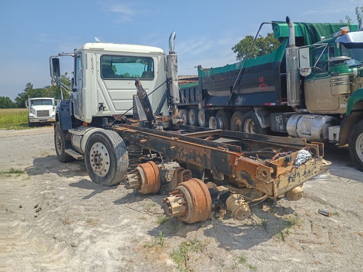 2007-mack-chn613-image-5