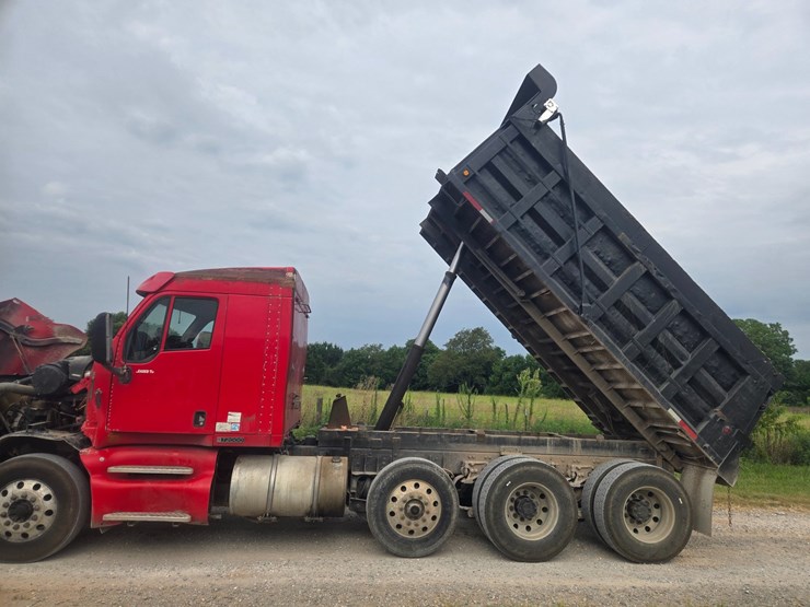 2007-kenworth-t2000-image-42