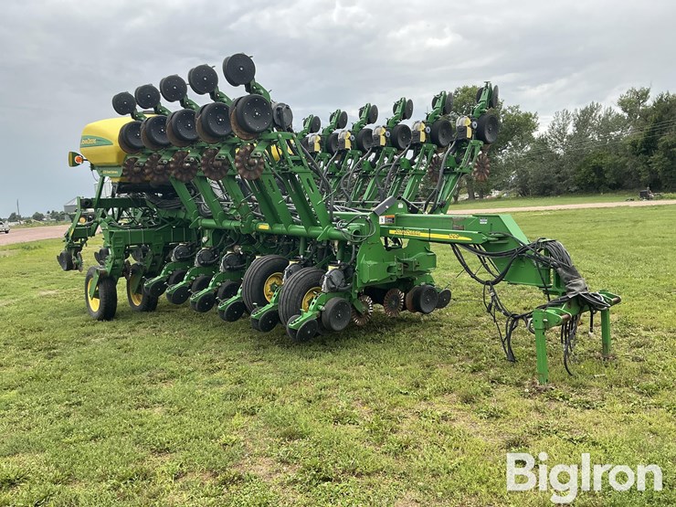 2009-john-deere-1790-image-3