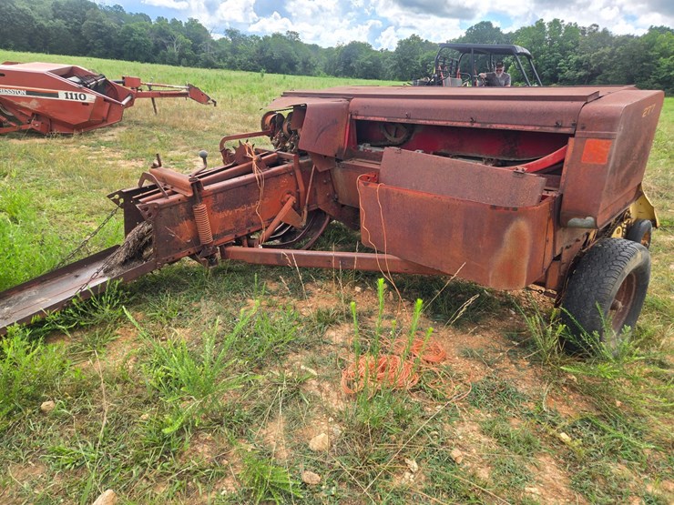 new-holland-277-image-9