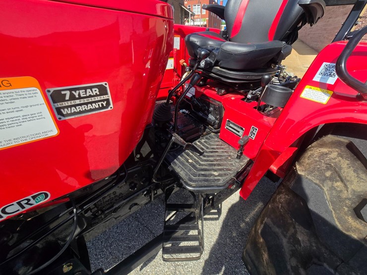 2023-mahindra-4550-image-38