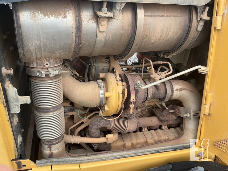 2014-deere-750k-xlt-image-20