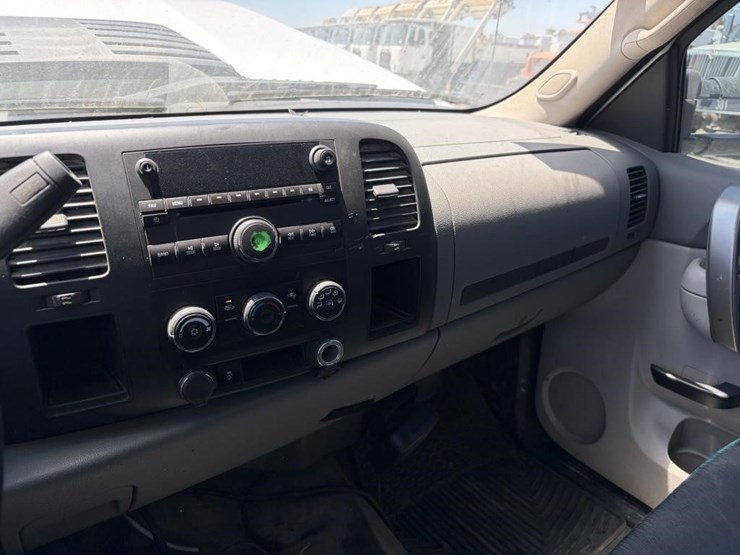 2012-gmc-sierra-2500-image-21