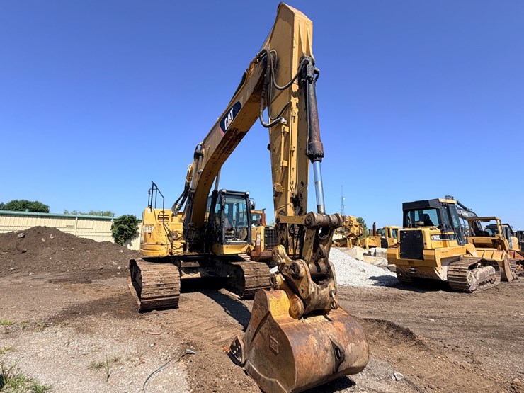 2010-caterpillar-328d-image-13