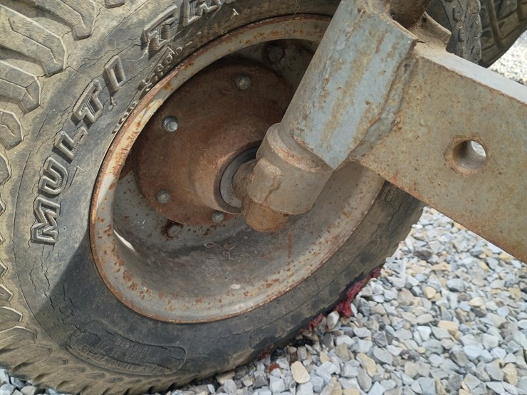 1978-massey-ferguson-210-image-39