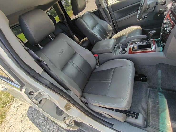 2007-jeep-grand-cherokee-image-34