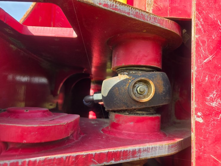 2015-caterpillar-521b-image-93