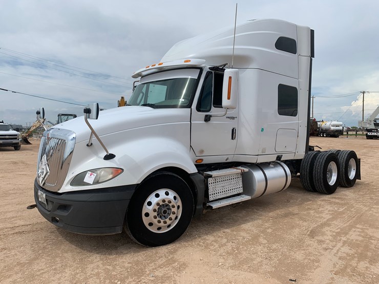 2014-international-prostar-image-2