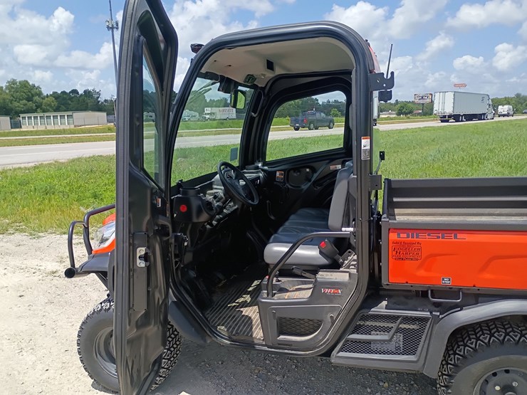 2025-kubota-rtv1100-image-15