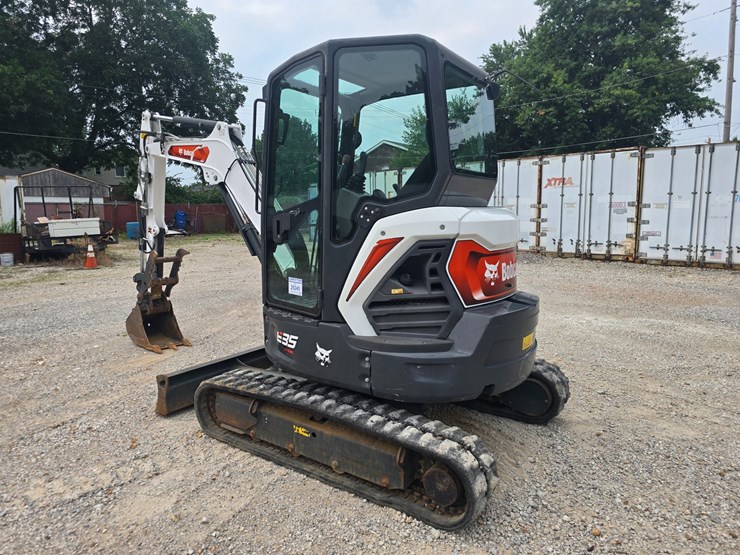 2022-bobcat-e35-image-10