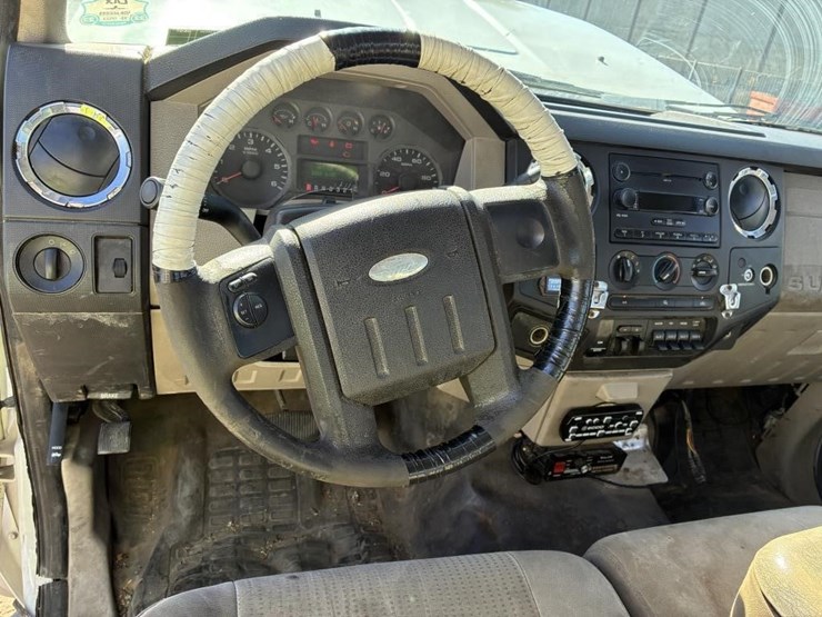 2008-ford-f550-image-30