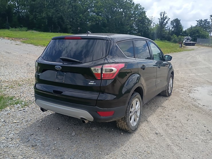2017-ford-escape-image-8