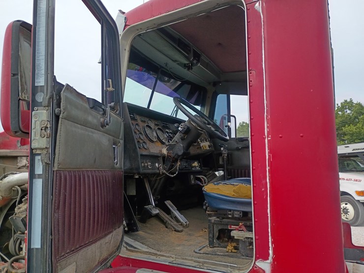 1995-kenworth-t600-image-40