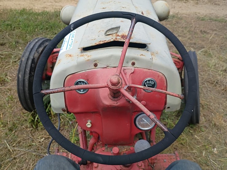 1951-ford-8n-image-26