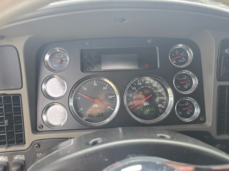 2010-kenworth-t2000-image-67