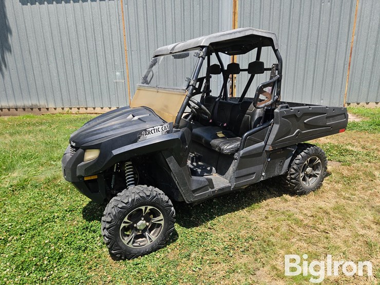 2016-arctic-cat-700-image-1