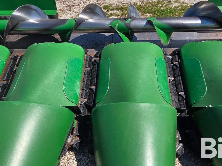 2010-john-deere-608c-image-17
