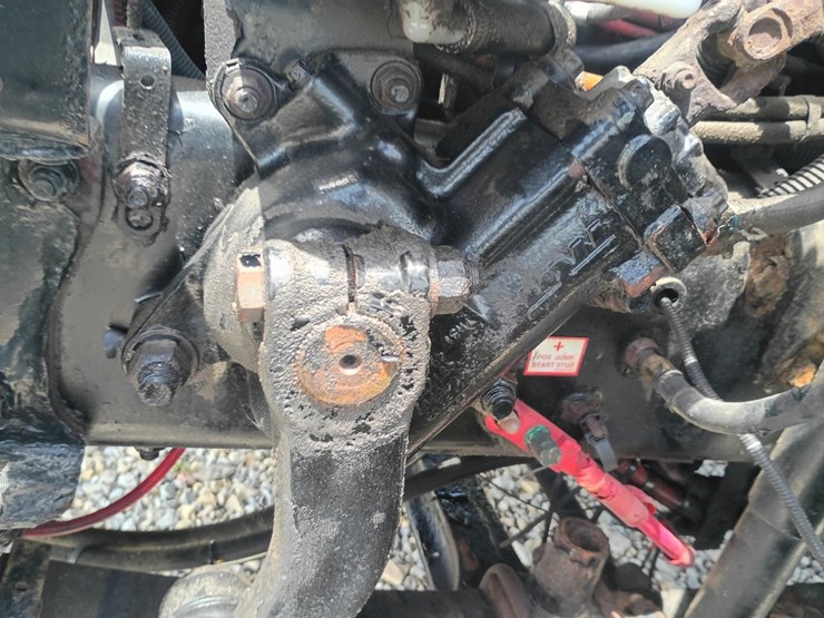 2008-freightliner-m2-106-image-18