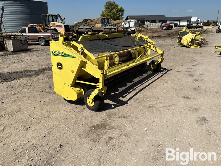 2006-john-deere-640b-image-3