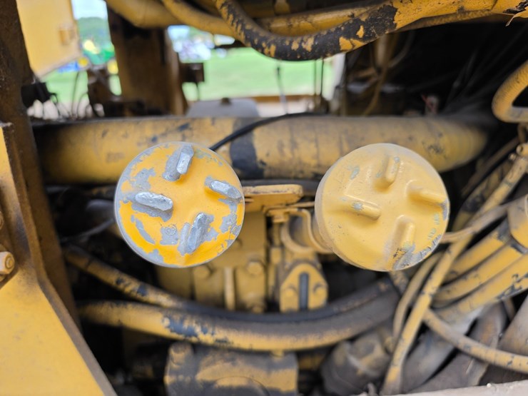 1983-caterpillar-973-image-60