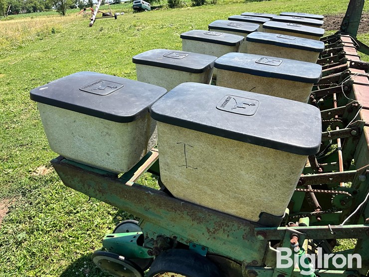 john-deere-7000-image-15