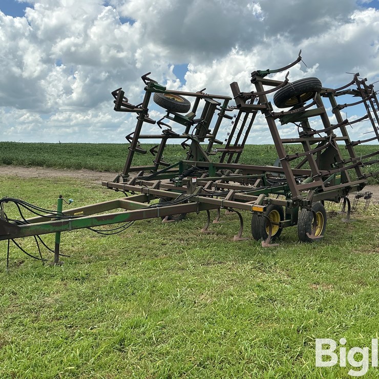John Deere Field Cultivator
