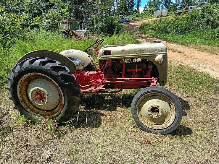 1951-ford-8n-image-6