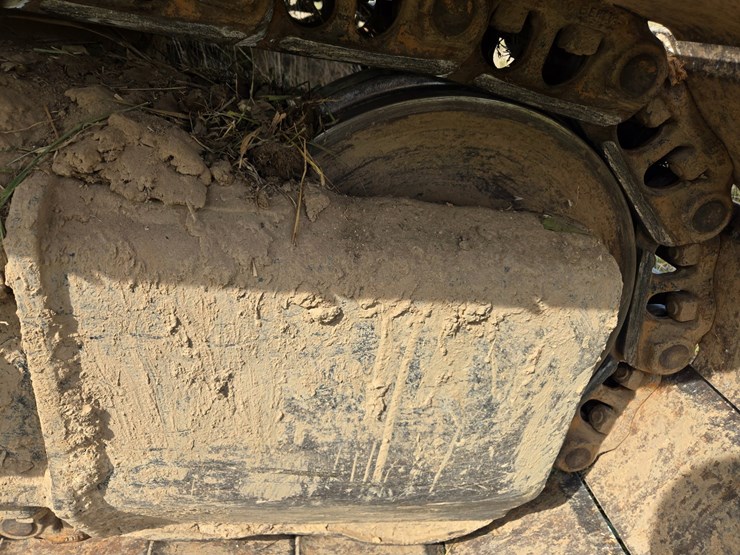 2019-caterpillar-320-image-74