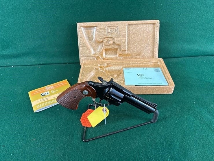 colt-diamondback-38spl-ctg-revolver-image-2