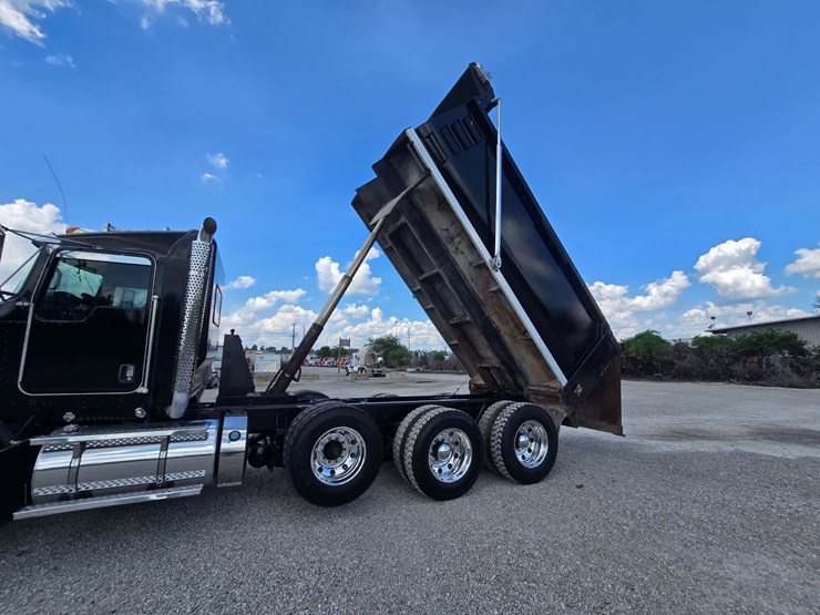 2015-kenworth-t800-image-72