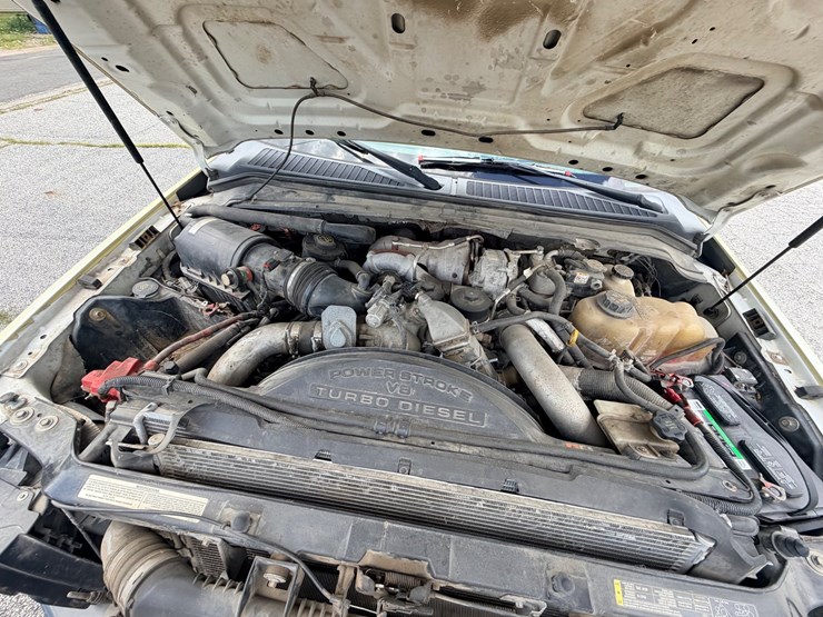 2010-ford-f550-image-37