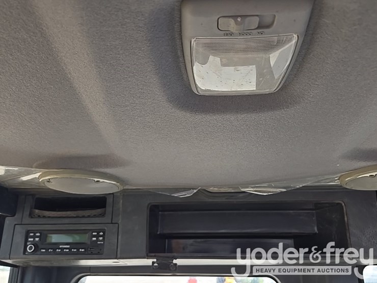 2015-hyundai-80cr-9a-image-51