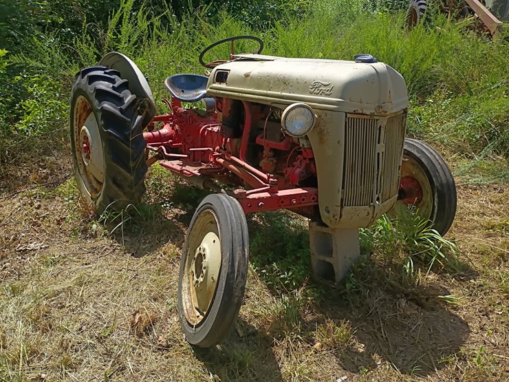 1951-ford-8n-image-7