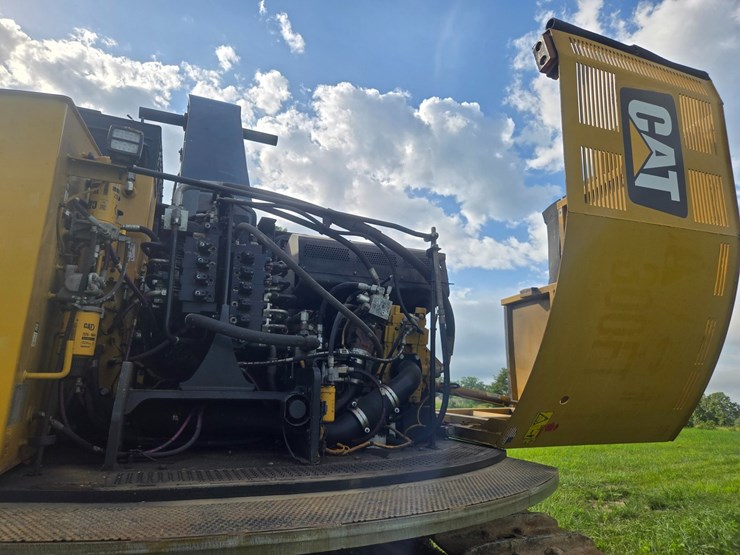 2015-caterpillar-521b-image-20
