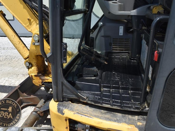2016-komatsu-pc55mr-5-image-51